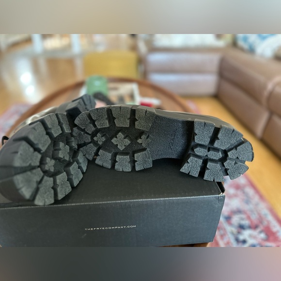 Prada loafers - Picture 7 of 10